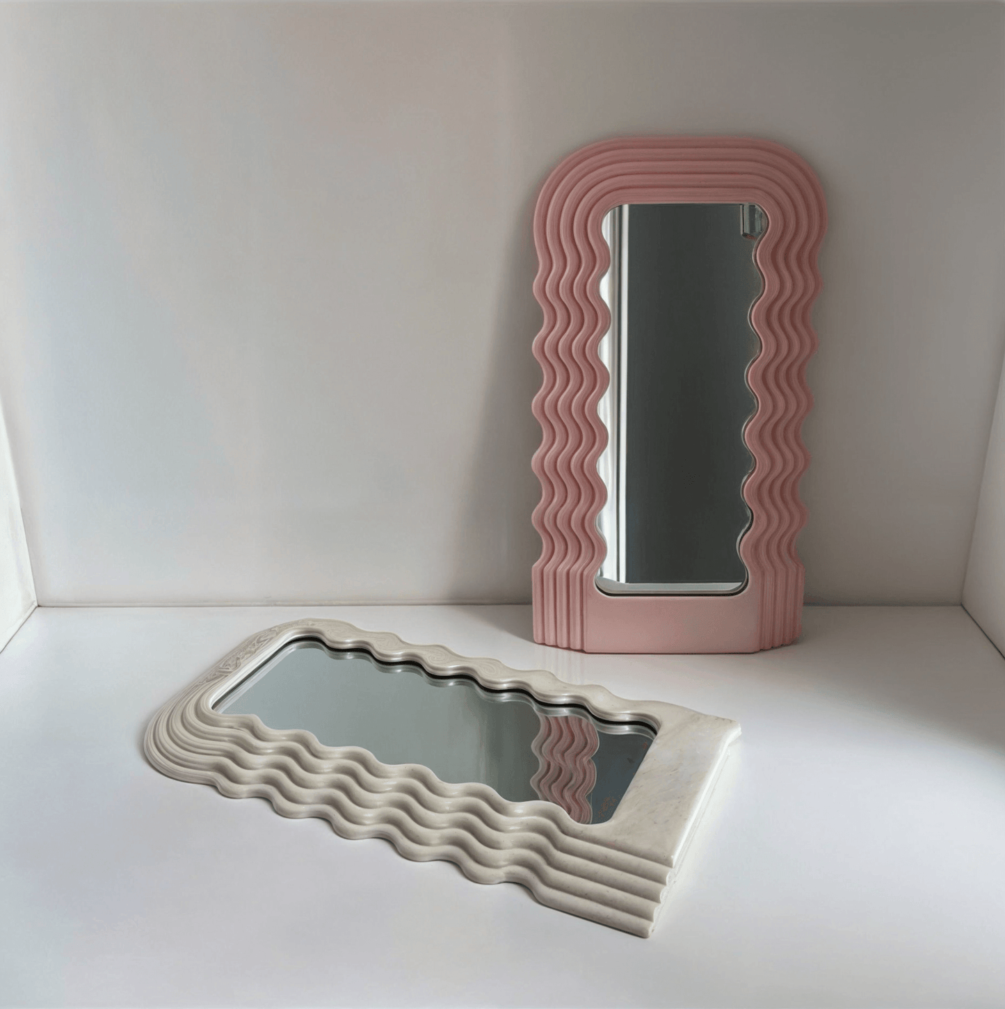 Stella Mirror